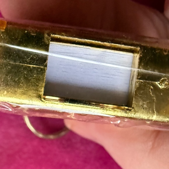 Gold Religious Keychain - Picture 4 of 4